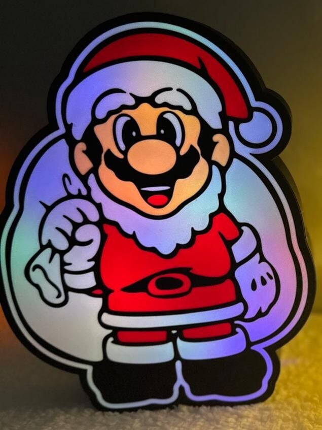 Süper Mario Santa Gece Lambası - Yılbaşı Temalı Led Işıklı Pilli Dekoratif Lamba