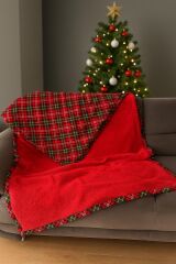 Ekose Desenli Pazen ve Peluş Çift Taraflı Yılbaşı TV Battaniyesi - Yumuşak ve Sıcak Tasarım