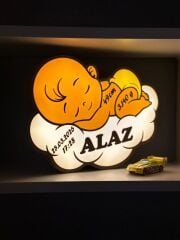 SARI KİŞİYE ÖZEL BEBEK FİGÜRLÜ GECE LAMBASI (PİLLİ)