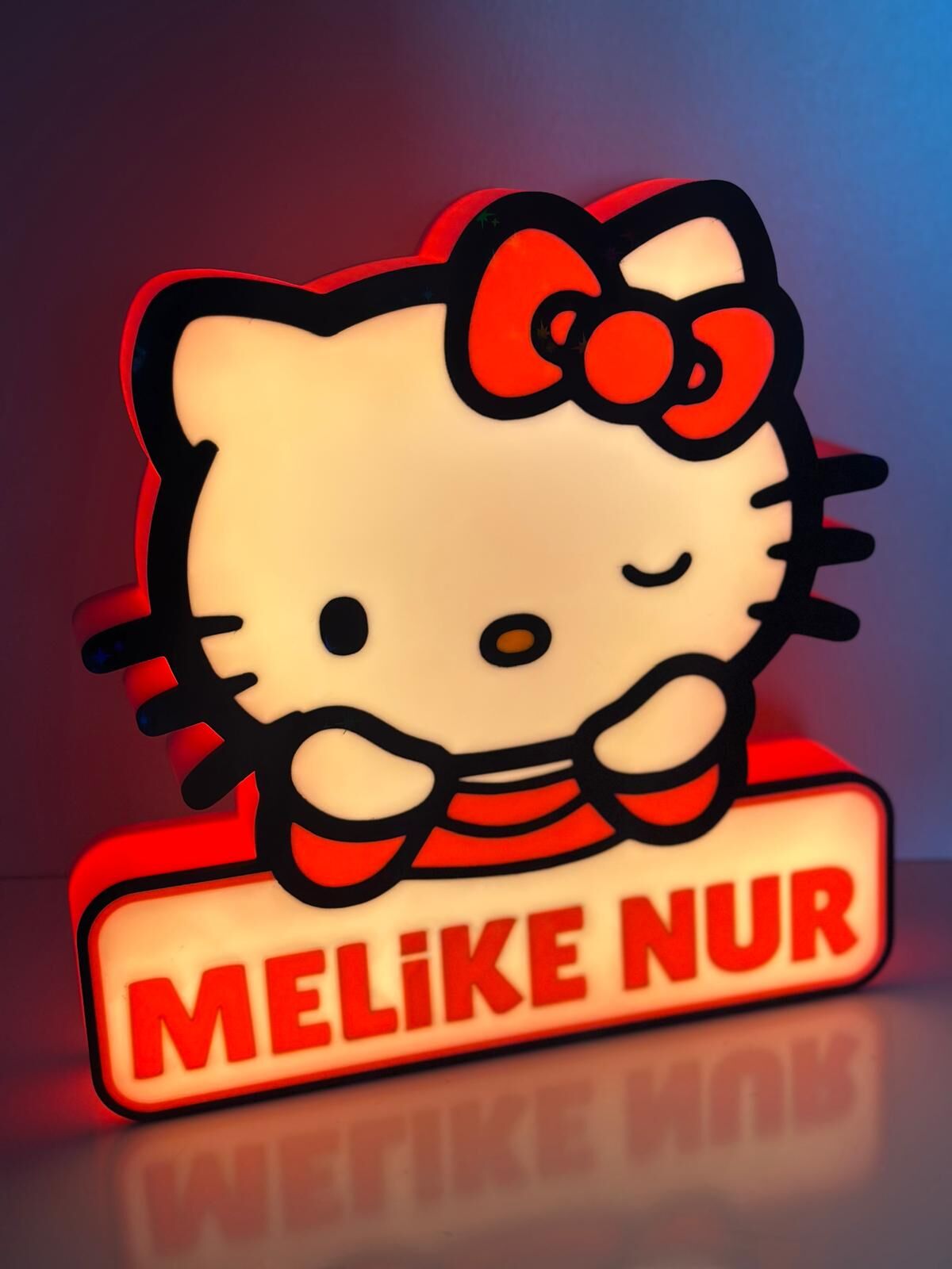 KİŞİYE ÖZEL HELLO KITTY GECE LAMBASI-PİLLİ TASARIM (22*22 cm)