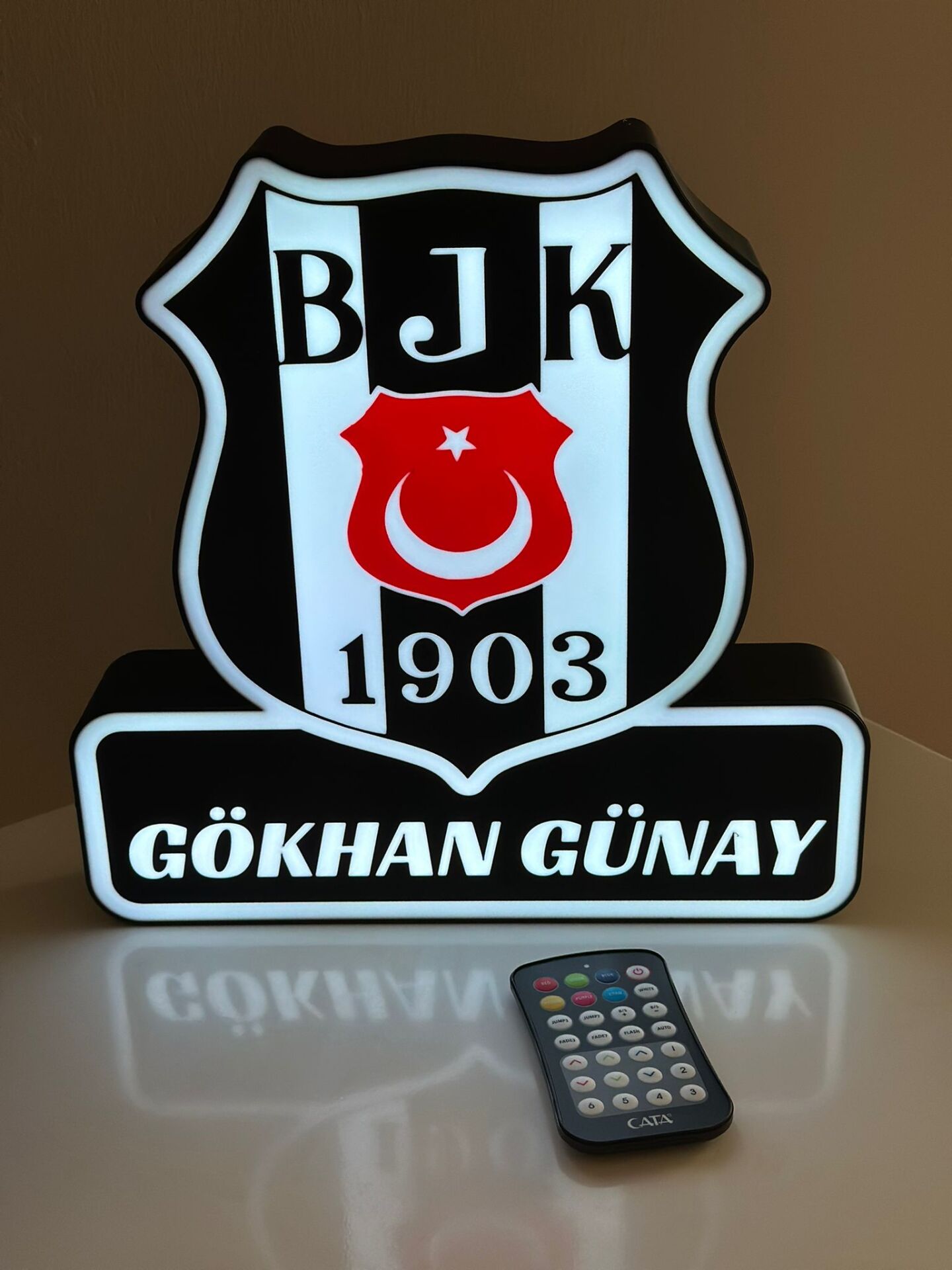 KİŞİYE ÖZEL BEŞİKTAŞ 30*30 CM RGB LED IŞIKLI KUMANDALI GECE LAMBASI